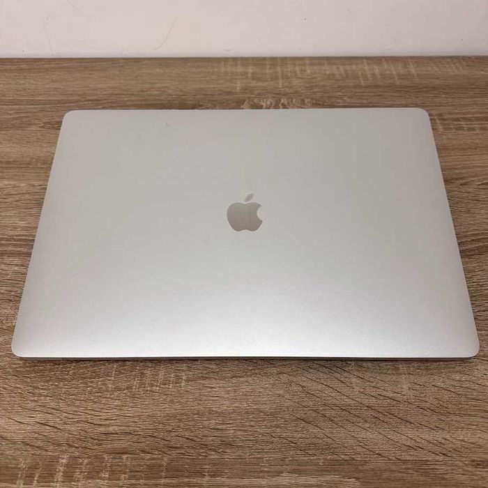 MacBook Pro 16" i7 / 16Gb DDR4 / SSD 512Gb / Radeon 5300m (код: M0541)