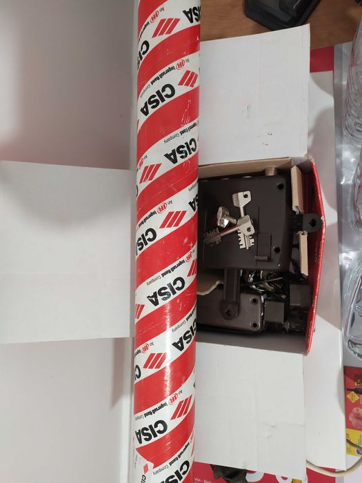 Fechadura  Cisa direta 4 tranças   ,65 EUR