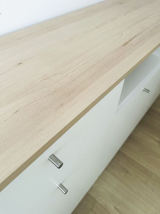 Komoda / szafka RTV biala, z szufladami