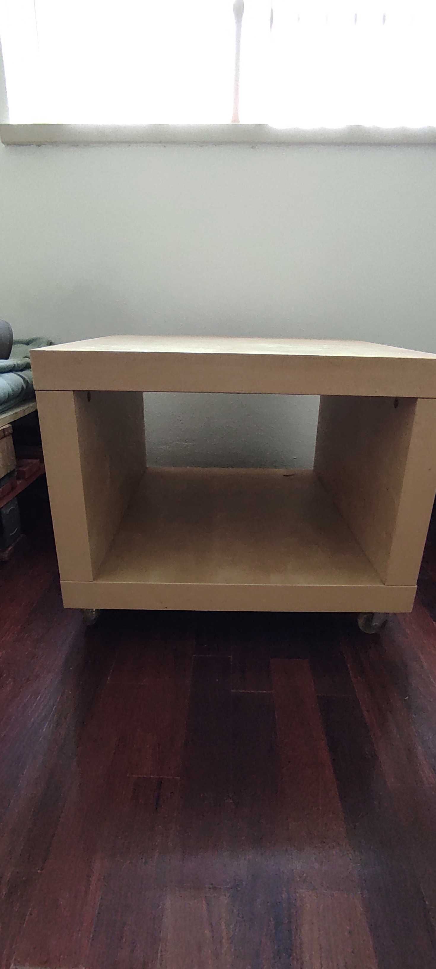 Mesa de Centro com Rodas IKEA - Bom estado