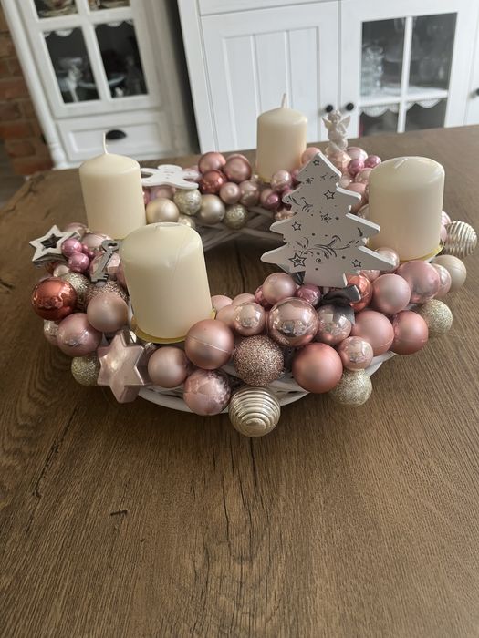 Adwentowy wianek świąteczny ze świecami Boże Narodzenie