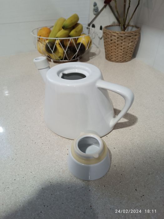 Bule branco do ikea