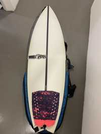 Prancha surf JS Blakbox 5’4 - Nova