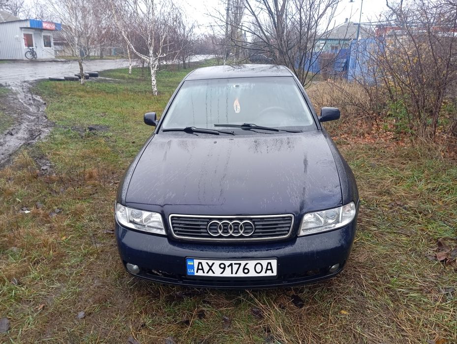 Ауді 1.8 газ/бенз в робочому стані