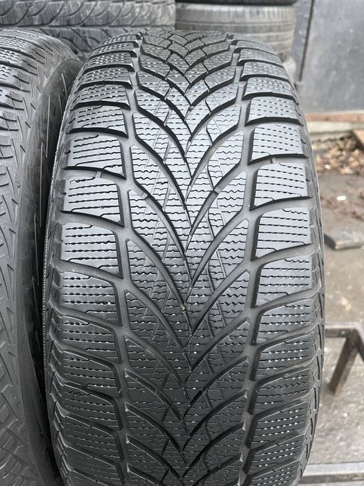 Шини 225/60/16 GoodYear Ultragrip ICE 2 зима 2шт 7,7мм