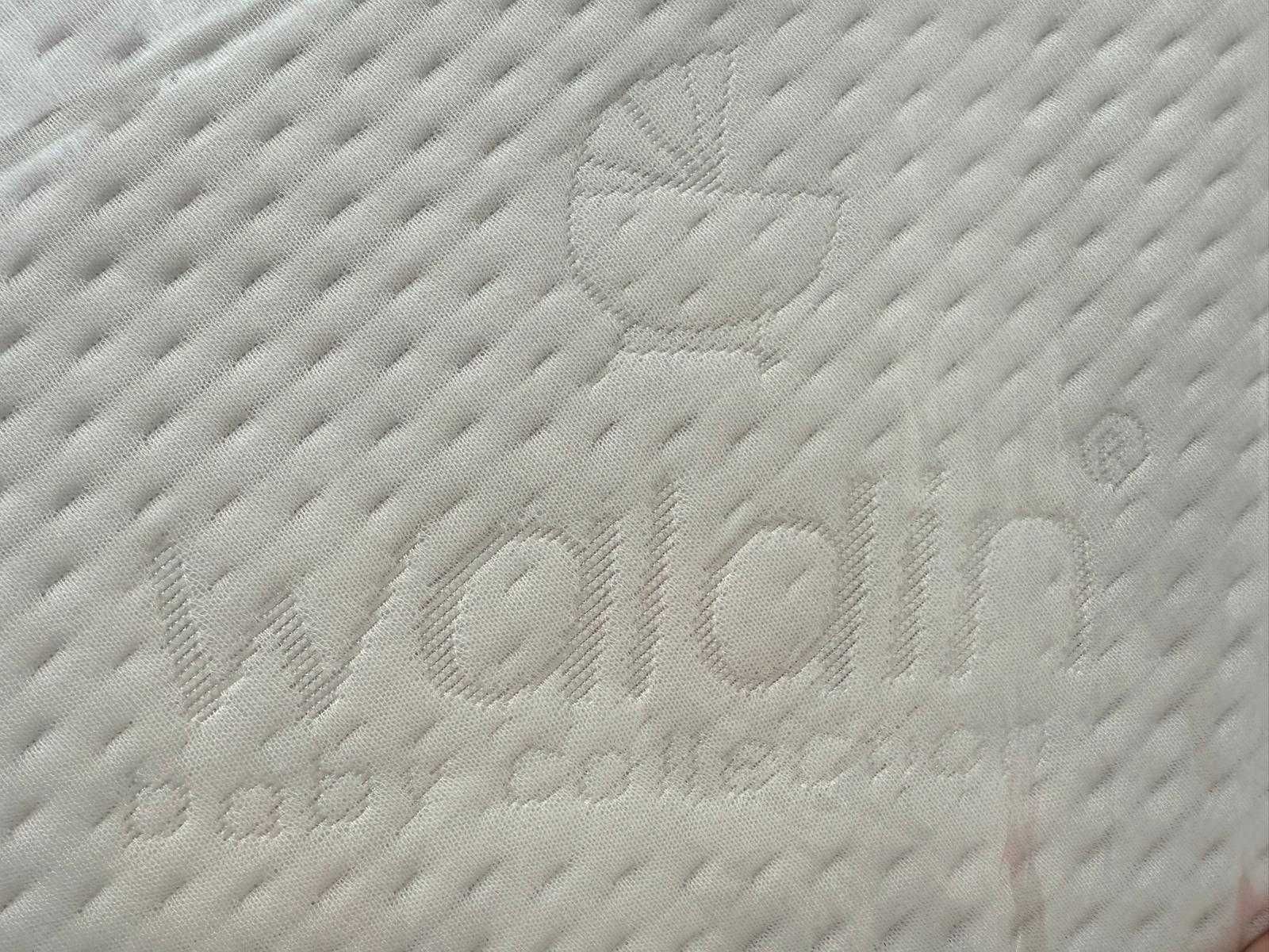 Materac Waldin do małego owalnego łóżeczka, nowy
