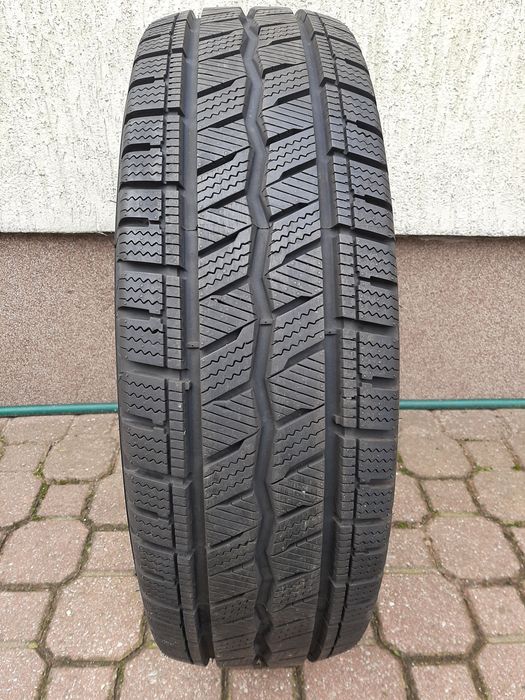 1x Opona zimowa 225/75R16C Hankook Winter I*Cept LV 2022r Jak Nowa