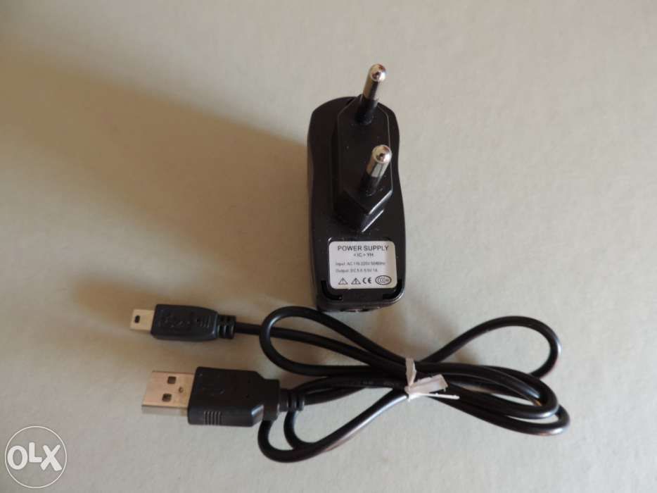 Carregador com cabo mini USB (a)