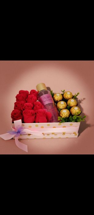 Cestas e canecas decoradas