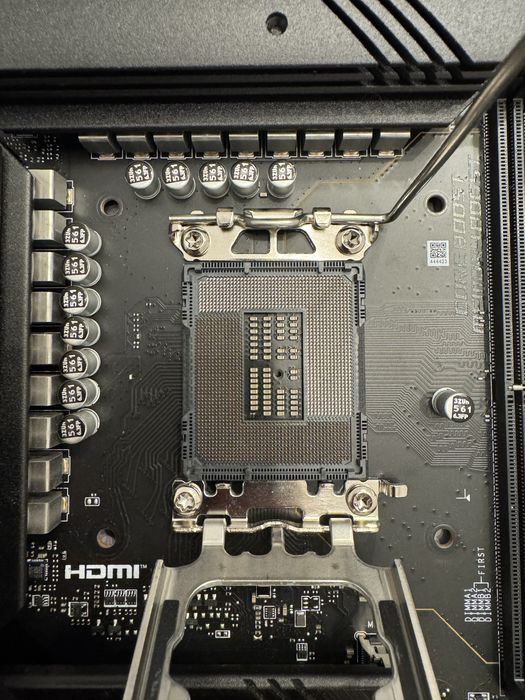 Mother Board MSi Z790 Tomahawk WiFi