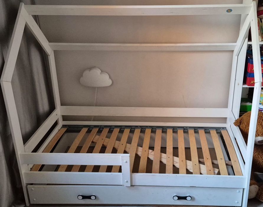 Łożko domek + lampka gratis