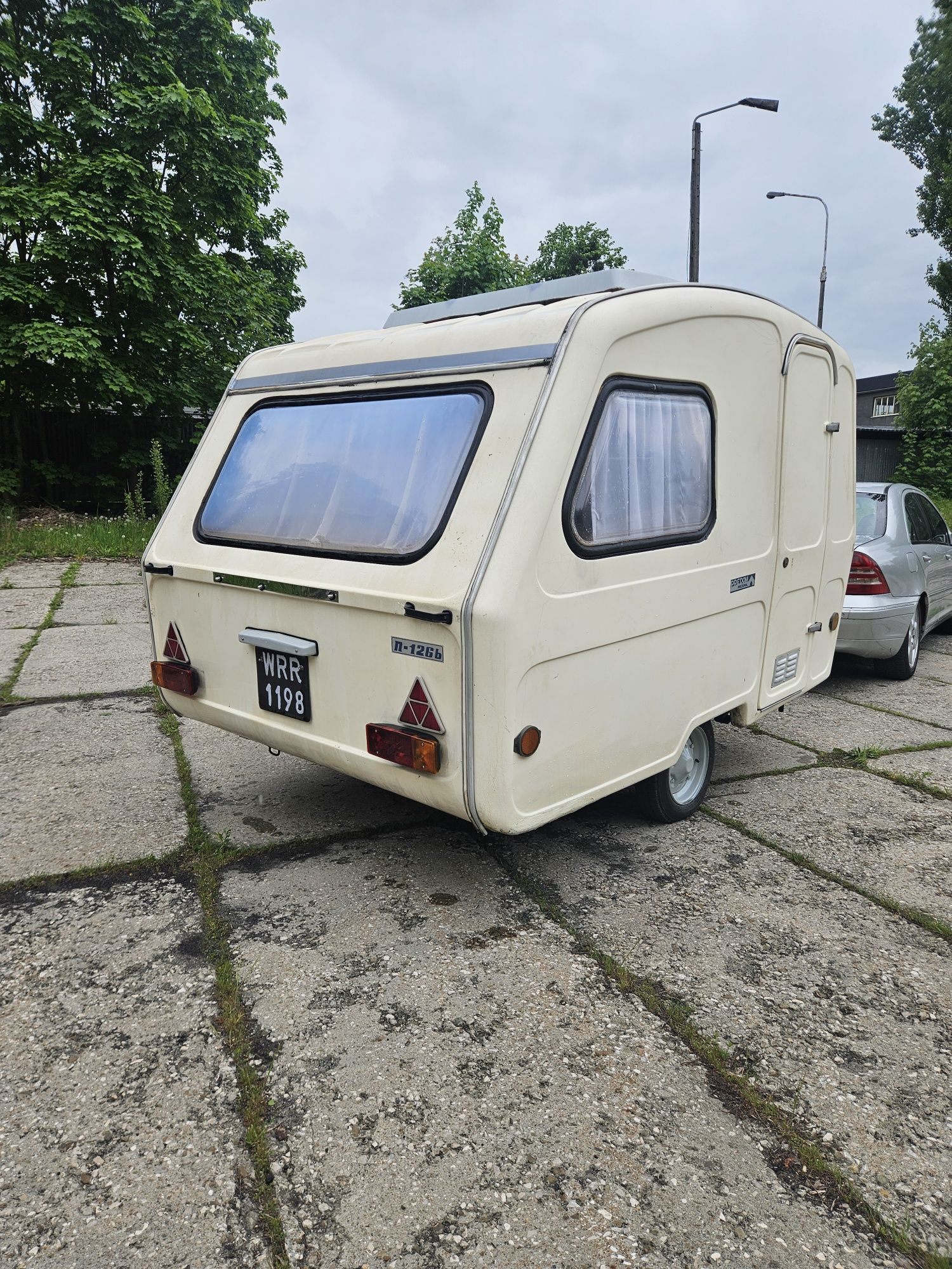 Wynajem przyczepy kempingowej Niewiadów N126B