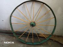Roda de Carroça/Caro de Boi em Ferro Antiga em Bom Estado