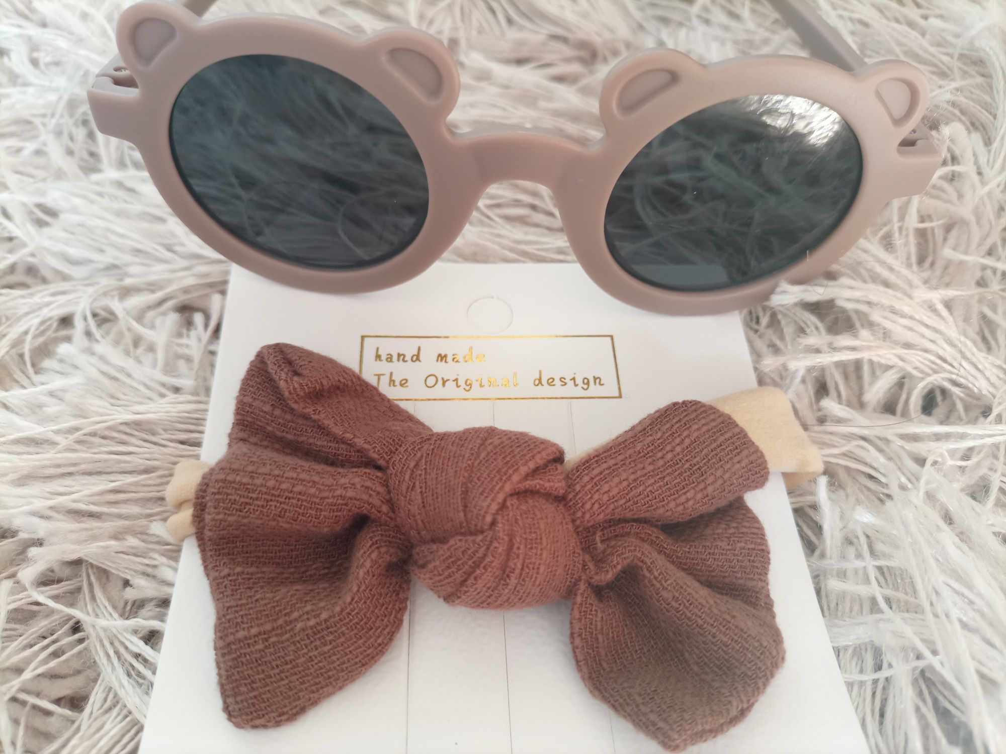 Zestaw na lato dla dziewczynki - okulary i gumka do włosów!