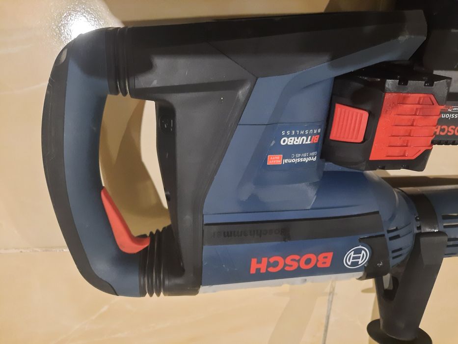 Перфоратор укумуляторний BOSCH BITURBO 18v-45
