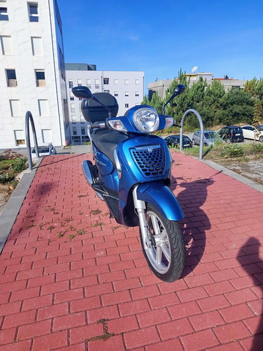 Aprilia scarabeo 125cc (excelente estado)