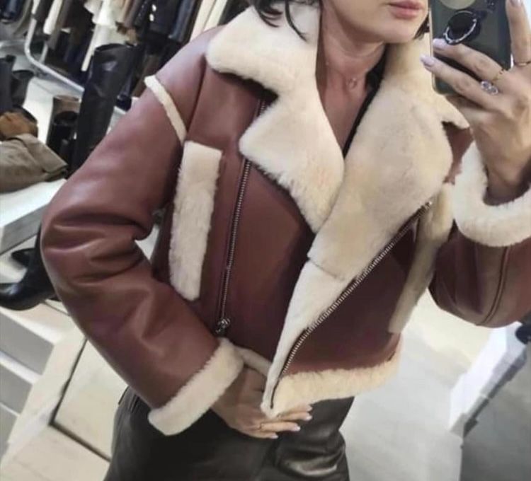 Piekny naturalny kozuszek M Christina Lonely