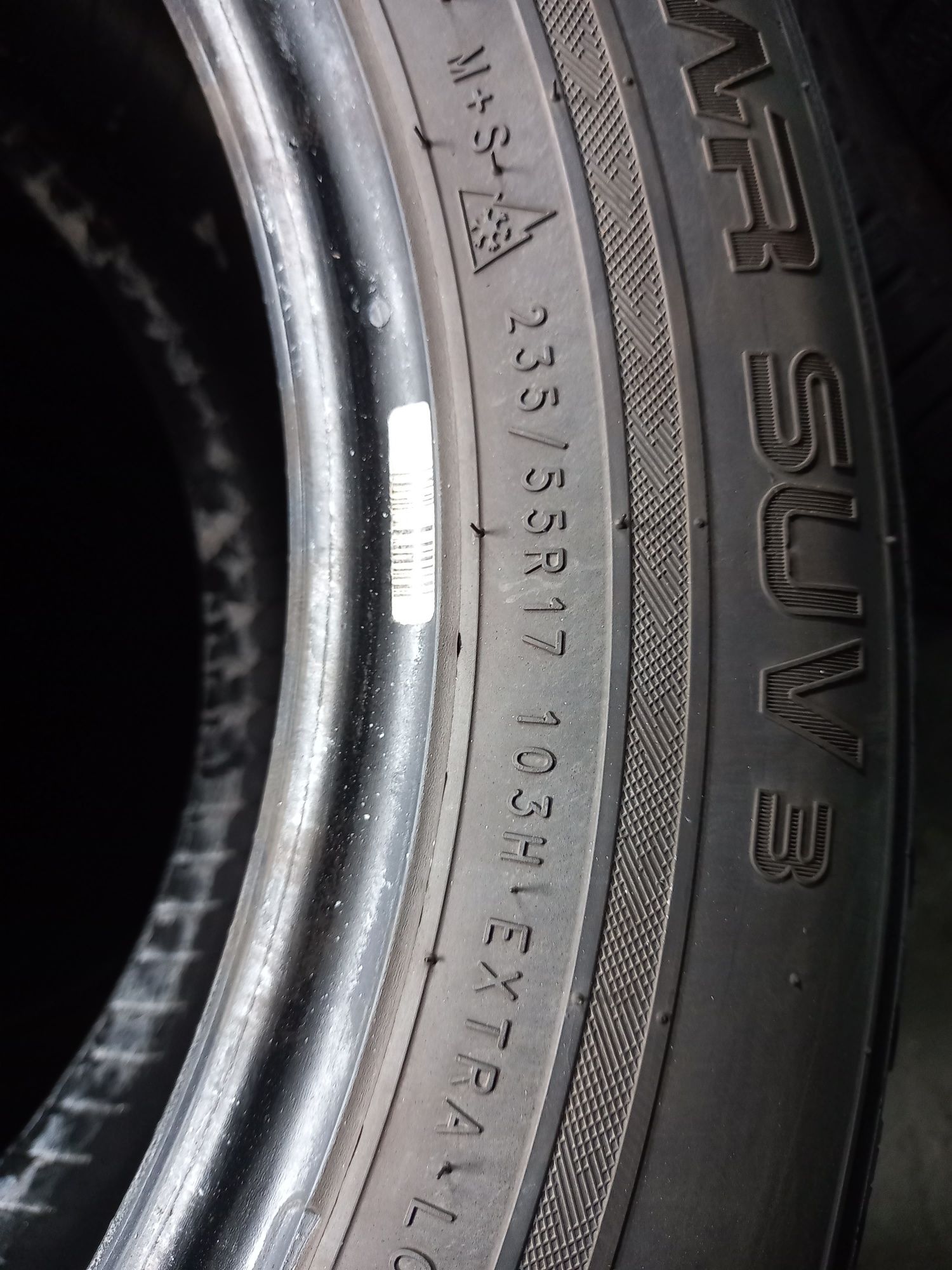 Opony używane 235/55/17 nokian 2x8 mm 2x 6 mm