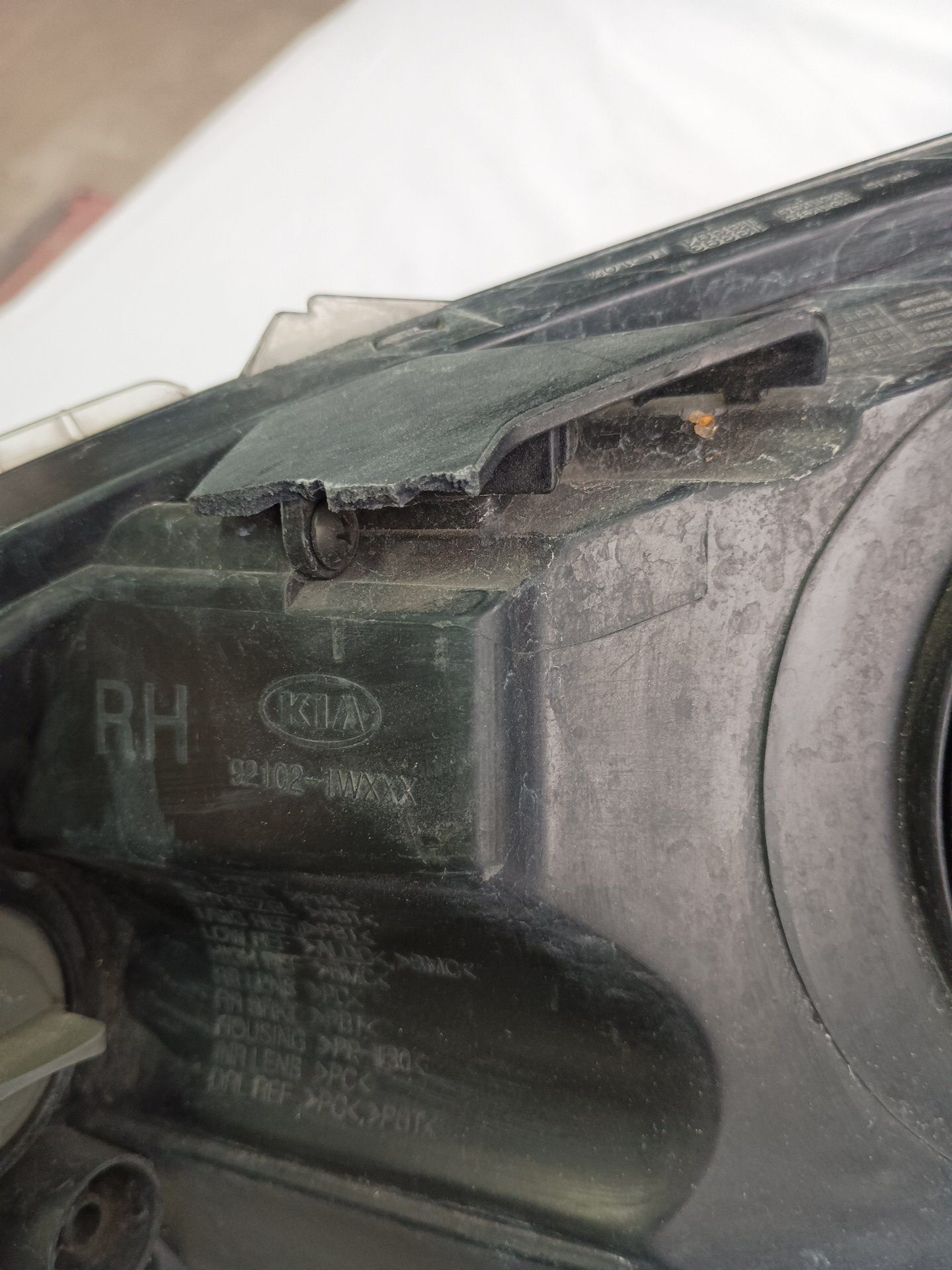 Reflektor prawy przedni Kia Rio lll/ 92102/2011-