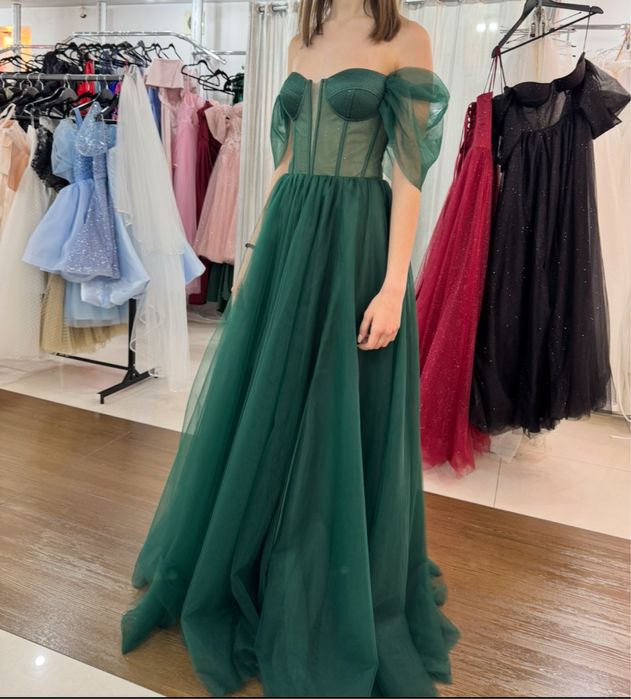 Продам випускну сукню