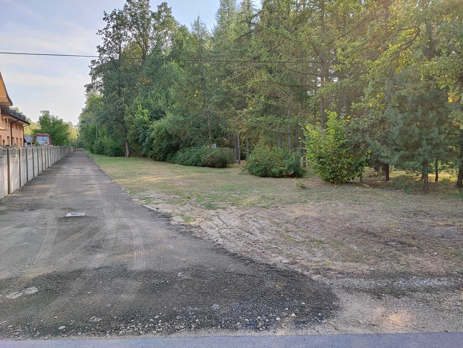 Sprzedam działkę rekreacyjno - budowlaną koło Radomska