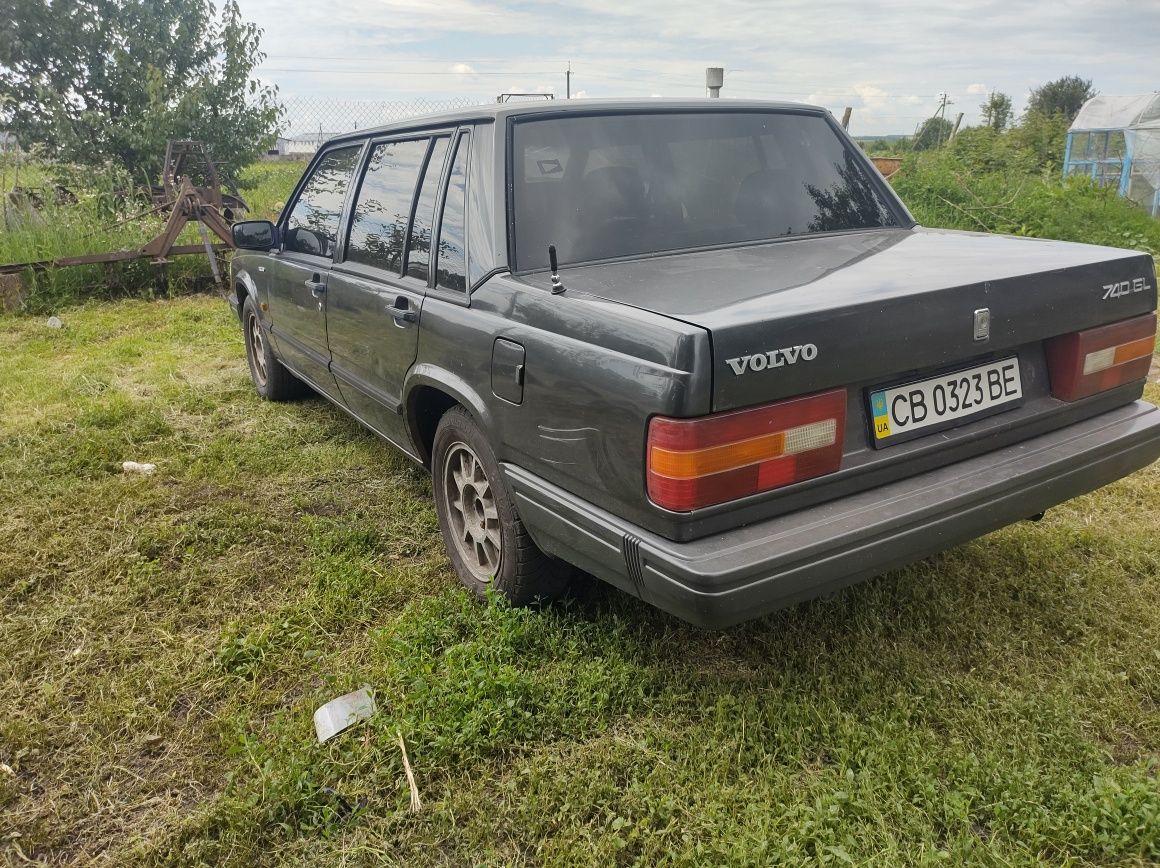 Автомобіль Volvo 740 Gl