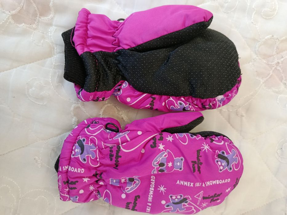 Теплі,зимові шапки,комплекти,рукавиці на дівчинку