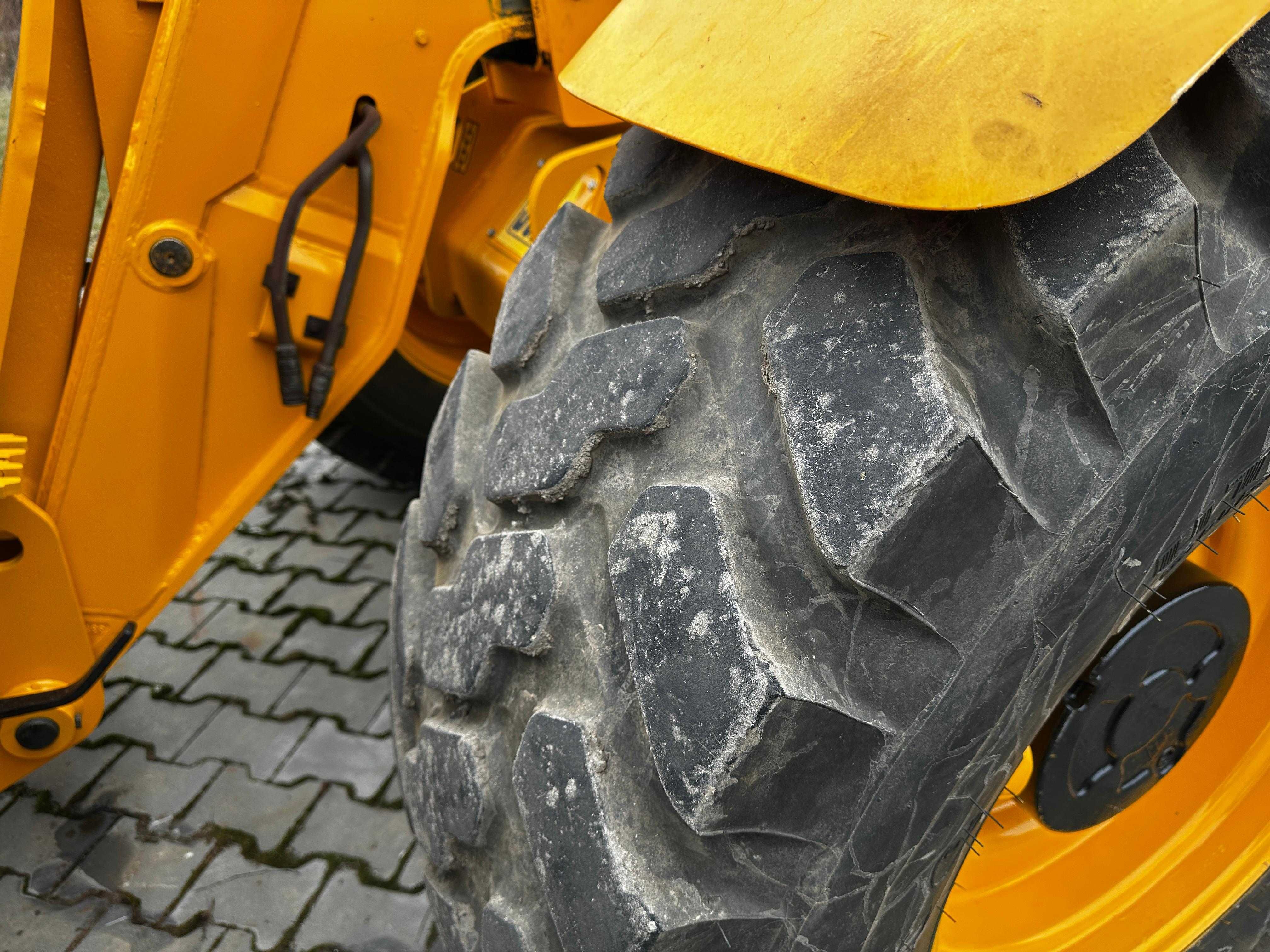 Телескопічний навантажувач (навантажувач) JCB 530 2004 року GA