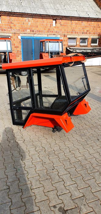 Kabina ciągnikowa C360 Kabina c330 Maska c360 Nowa kabina c360 c4011