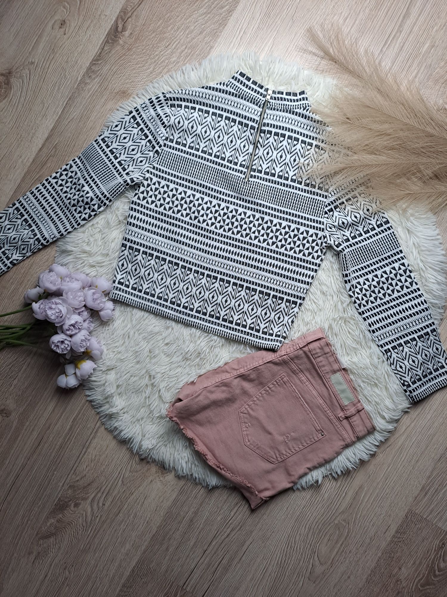 Półgolf Czarno-Biały | Haftowany Wzór Aztecki Vintage | Rozmiar S/XS |