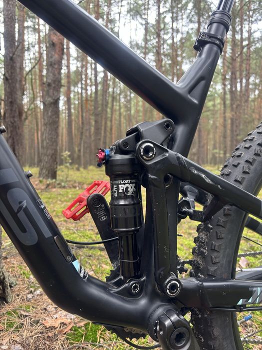 Rower focus jam carbon pro 27,5 trail 2x11 deore xt r.M dt swiss fox