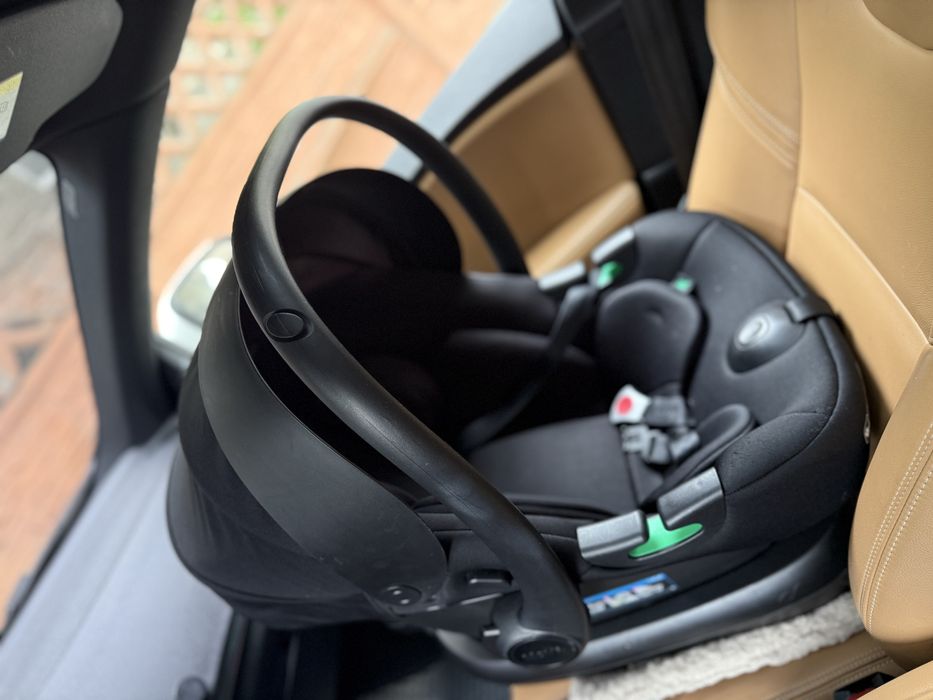 Аатолюлька для новогароджених з платіормою isofix