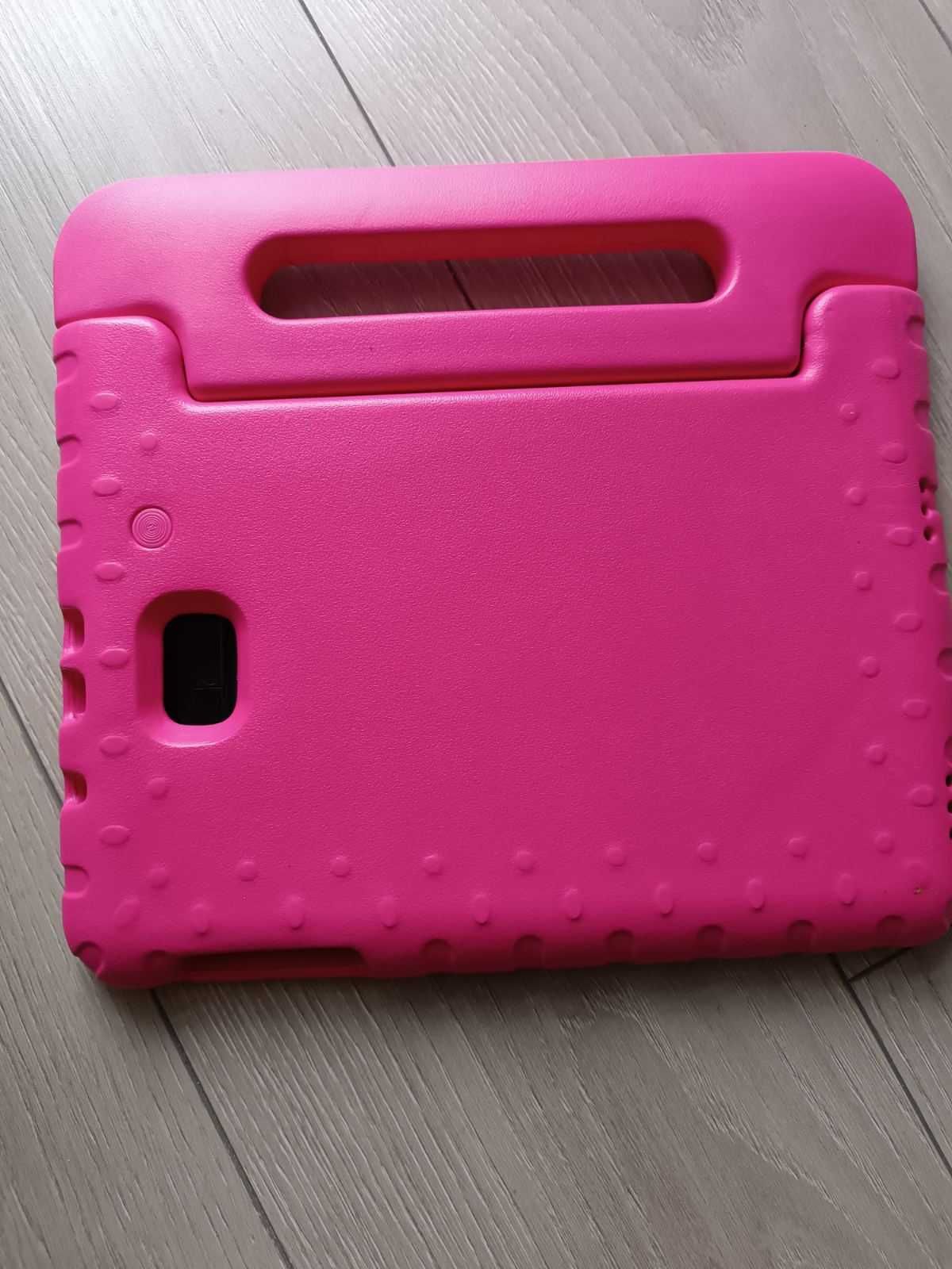 Etui na tablet Samsung 580N / T585N