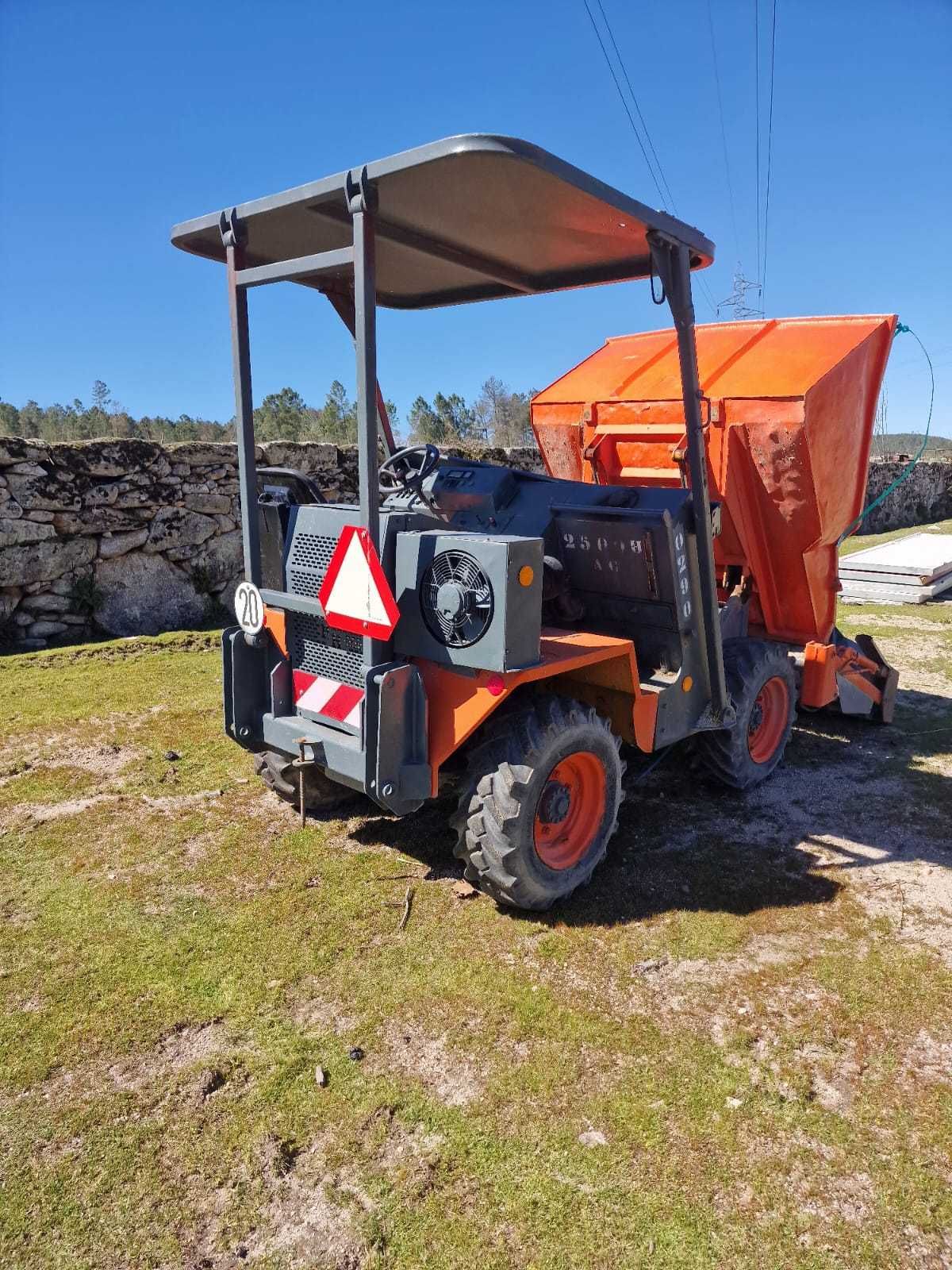Dumper com pá auto carregante