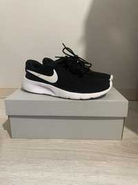 Buty Nike Tanjun r.38