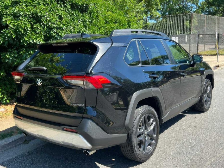Toyota RAV4 Adventure      2022