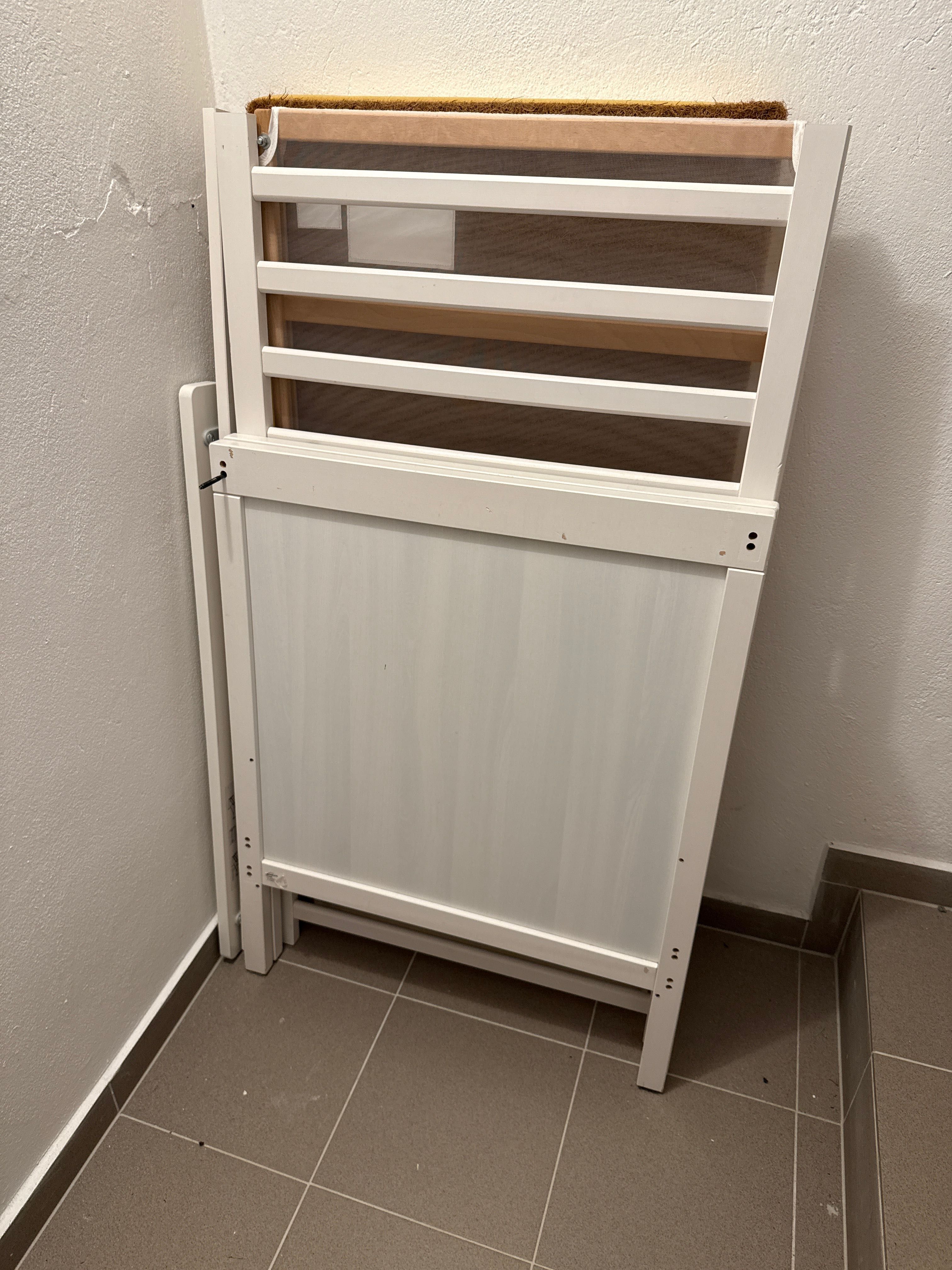 Łóżeczko dziecięce IKEA Sundvik z materacem kokosowo-piankowym