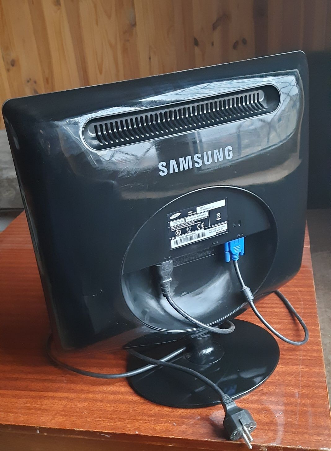 Монитор 19" Samsung Syncmaster 932bf