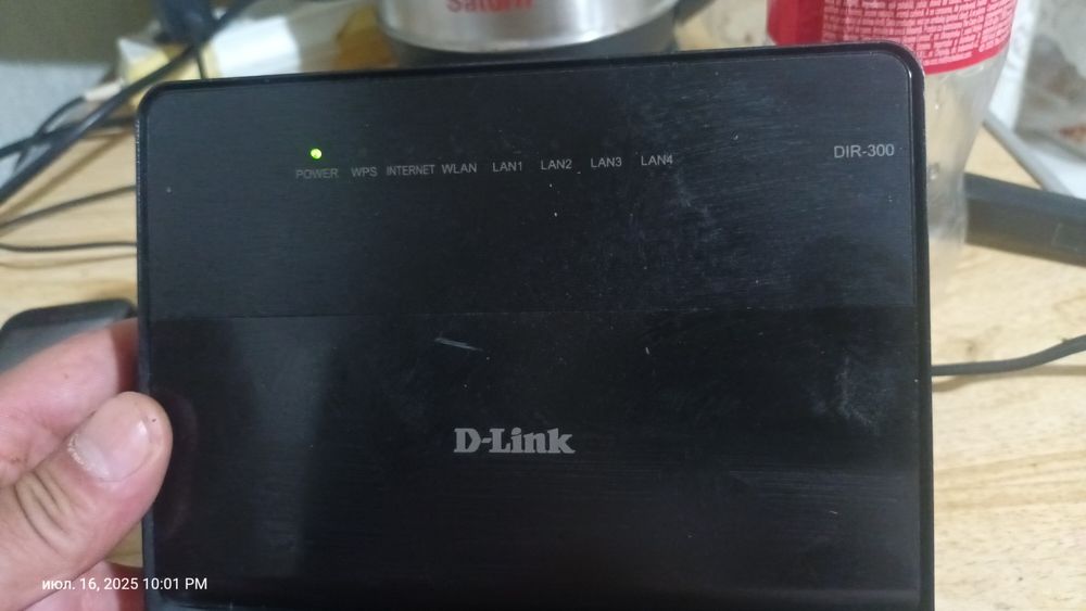 Продам маршрутизатор. D-Link DIR-300