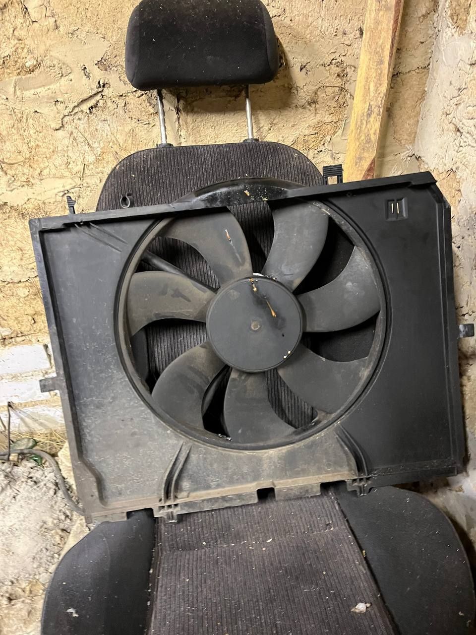 Радиатори корпус вентилятор Мерседес w210 2.2 cdi