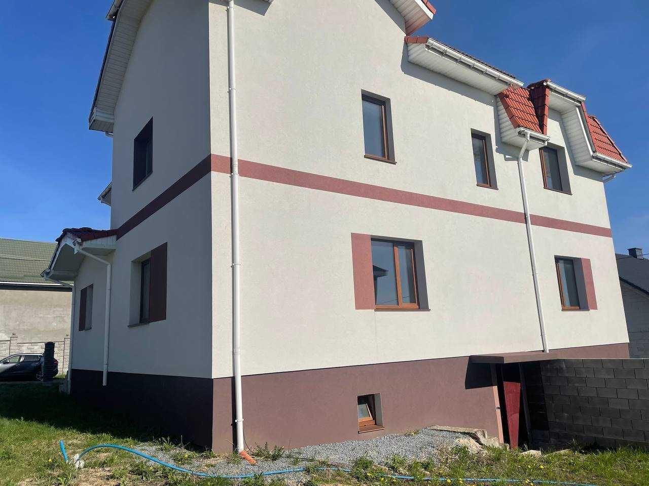 Продам котедж в Колоденці з комунікаціями