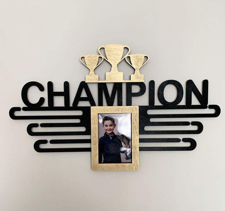 Медальниця Champion