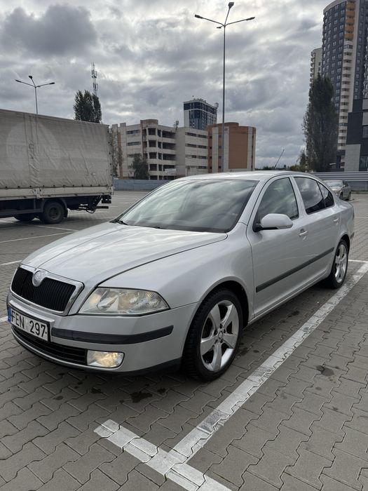 Продам шкоду 2.0дізель 6ступка гарний стан