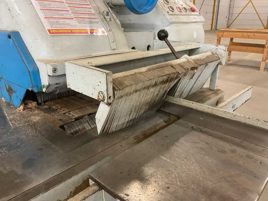 Wielopiła piła Bauerle B180m2   szerokość gąsiennicy pracy 250MM