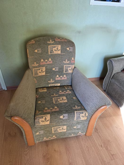 Fotel oddam za darmo.