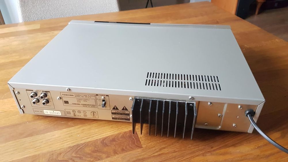 Odtwarzacz CD Toshiba XR- Z70