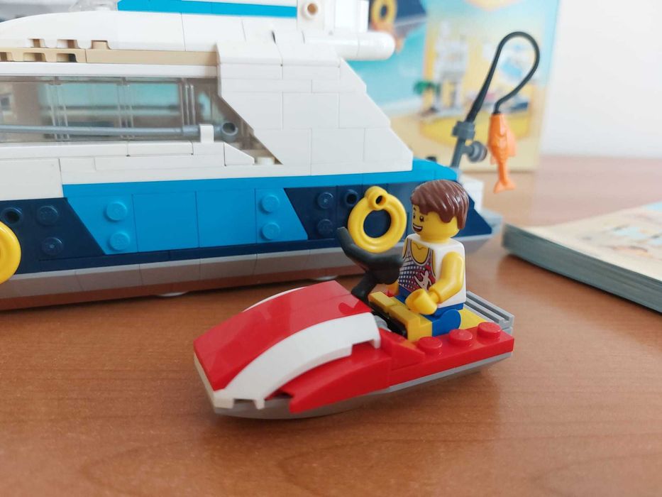 Lego Creator 3 em 1 Aventuras no cruzeiro 31083