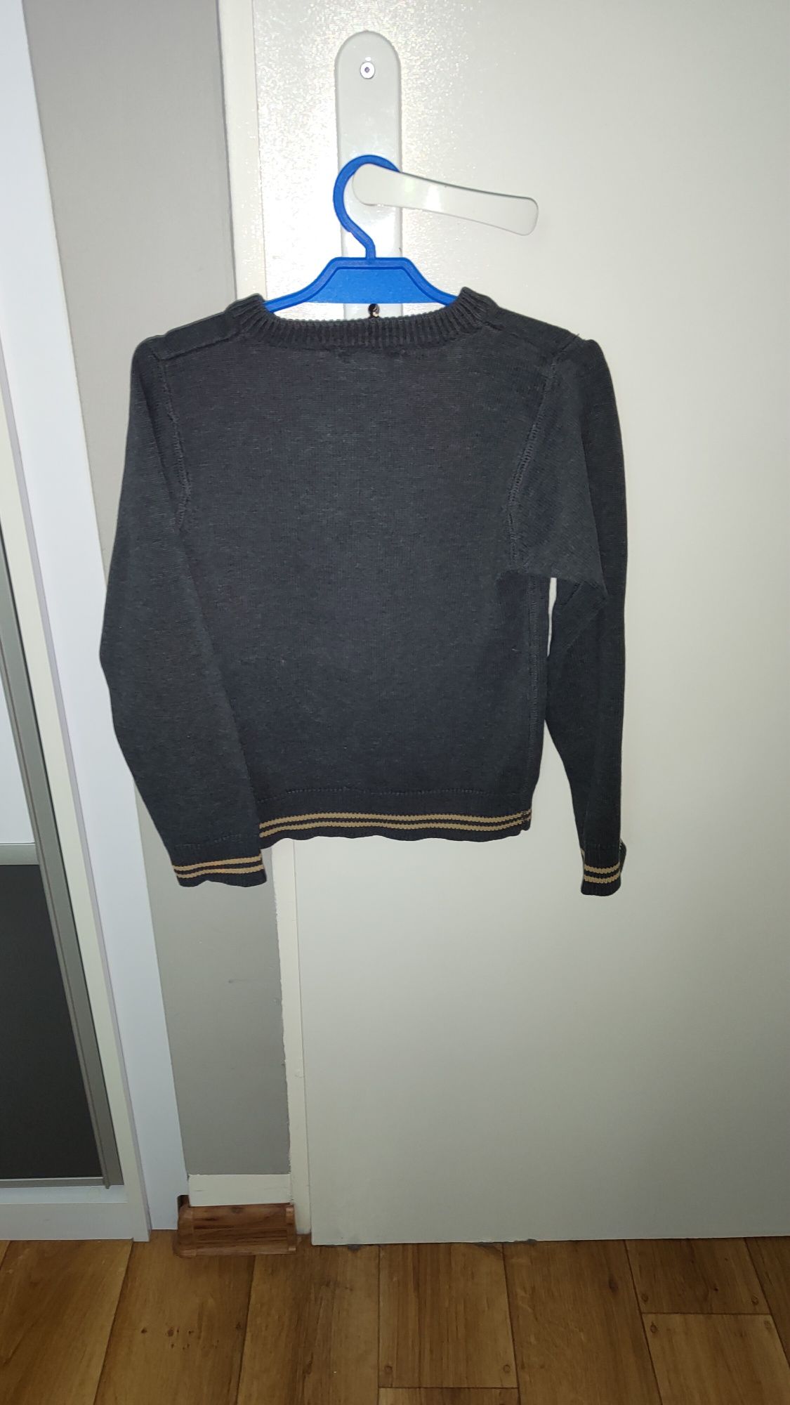 Sweter chłopięcy firmy H&M r.110/116