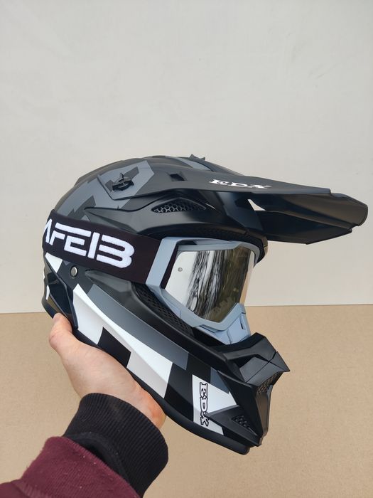 Шолом кросовий ендуро XS. Стандартні Окуляри або балаклава в подарунок