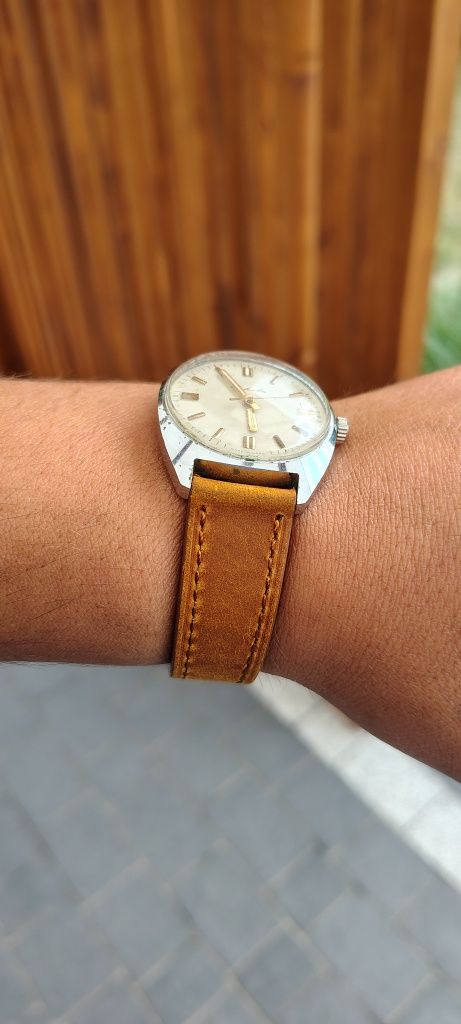 Zegarek RAKETA w pełni sprawny 33mm bez koronki